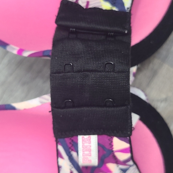 VS PINK Wear Everywhere Push-up Bra - Picture 6 of 8